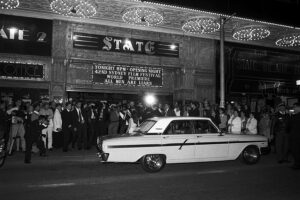 Entrance to State Theatre, Opening Night
